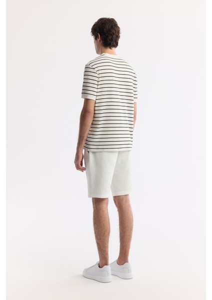 Erkek Beyaz Regular Fit Bisiklet Yaka Çizgili Jakarlı Ribana Detaylı T-shirt A51y1149 fırsatları