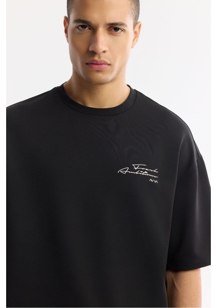 Erkek Siyah Bisiklet Yaka Oversize Göğsü Baskı Detaylı 2'İplik T-Shirt A51Y1095