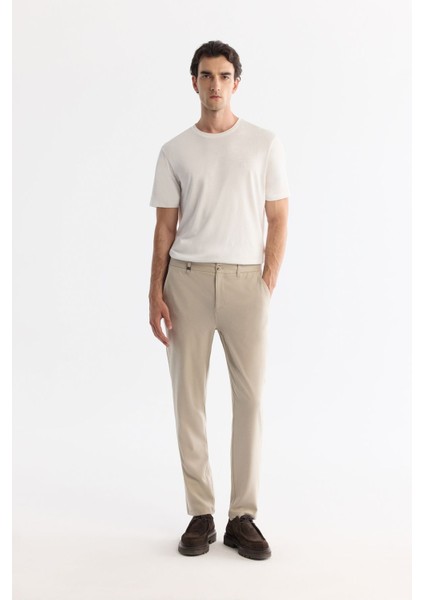 Erkek Bej Slim Fit Klasik Bel Yumuşak Tuşeli Chino Pantolon B003035