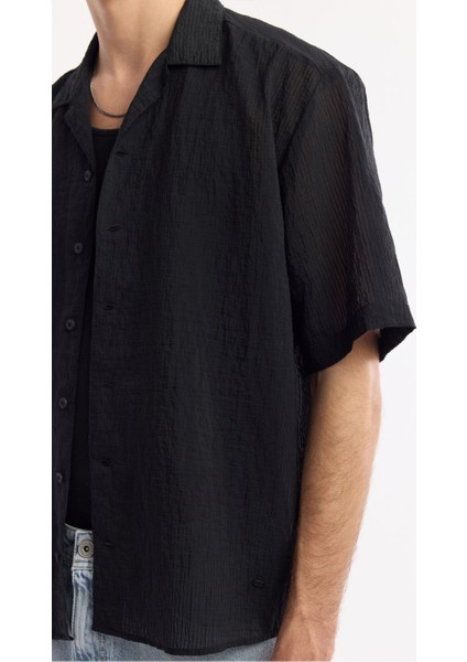 Erkek Siyah Apaj Yaka Viskon Karışımlı Kısa Kol Boxy Fit Gömlek A51Y2131 fiyatları