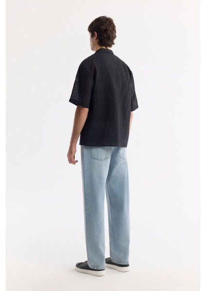 Erkek Siyah Apaj Yaka Viskon Karışımlı Kısa Kol Boxy Fit Gömlek A51Y2131 fırsatları