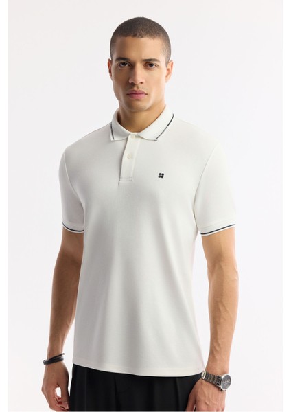 Erkek Ekru Düğmeli Polo Yaka Soft Touch Logo Detaylı T-Shirt A51Y1000