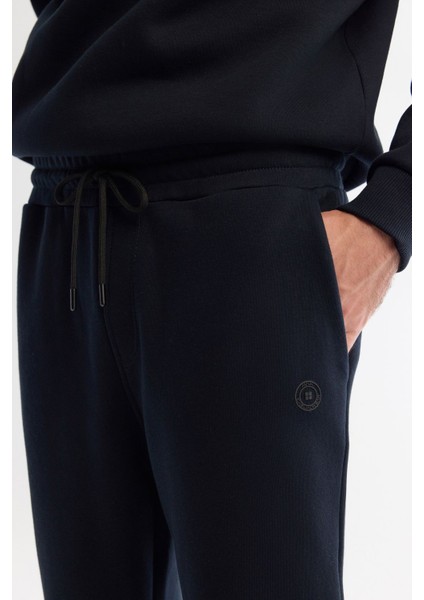 Erkek Lacivert Regular Fit Beli Bağcıklı Ayarlanabilir İpli 3 İplik Şardonlu Eşofman Altı B003403