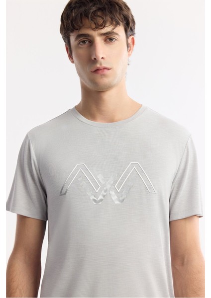 Erkek Açık Gri Bisiklet Yaka Baskılı Shoft Touch, Dökümlü, Rahat Görünüm, Flamlı T-shirt A51y1106 fiyatları