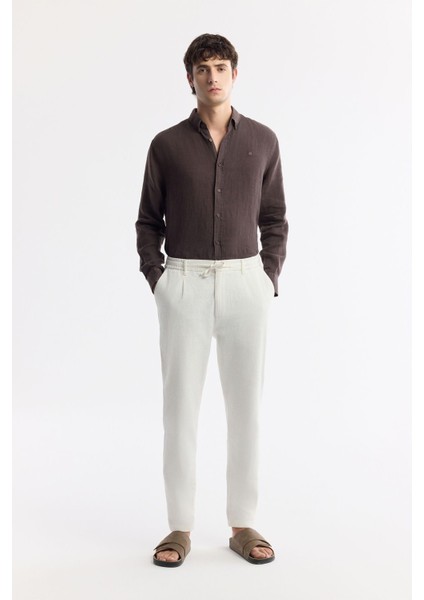Erkek Kırık Beyaz Relaxed Fit Beli Bağcıklı Keten Karışımlı Chino Pantolon B003036