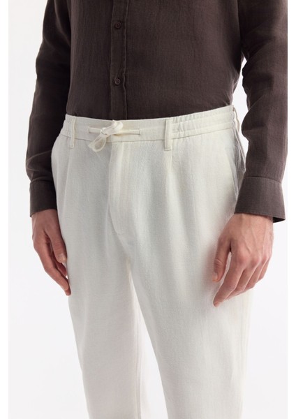 Erkek Kırık Beyaz Relaxed Fit Beli Bağcıklı Keten Karışımlı Chino Pantolon B003036