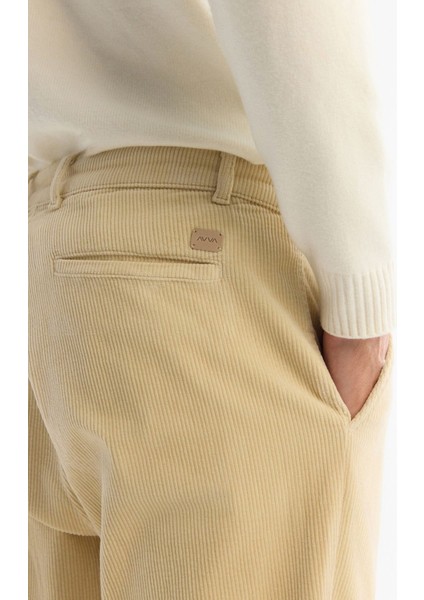 Erkek Bej Relaxed Fit Klasik Bel Kalın Fitilli Kadife Chino Pantolon A42y3017