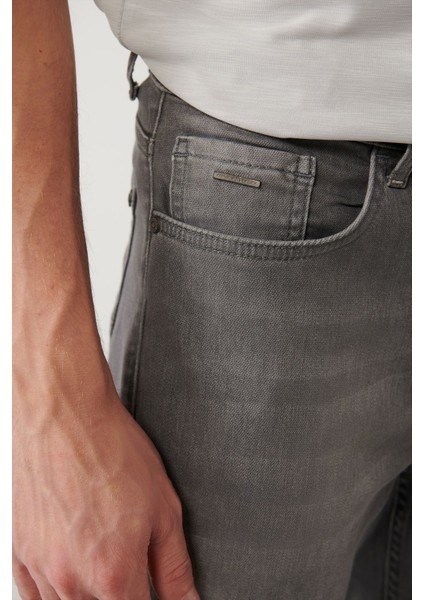 Erkek Gri Eskitme Yıkamalı Esnek Jean Pantolon A41Y3514