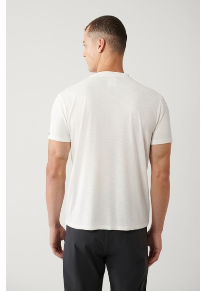Erkek Beyaz Bisiklet Yaka Baskılı Soft Touch T-shirt A41y1032 fırsatları