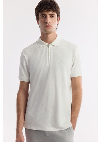 Erkek Beyaz Regular Fit Fermuarlı Polo Yaka Jakarlı T-Shirt A51Y1059 indirimleri