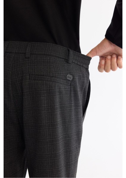 Erkek Siyah Slim Fit Yanı Lastikli Pileli Ekose Duble Paça Pantolon A42Y3043