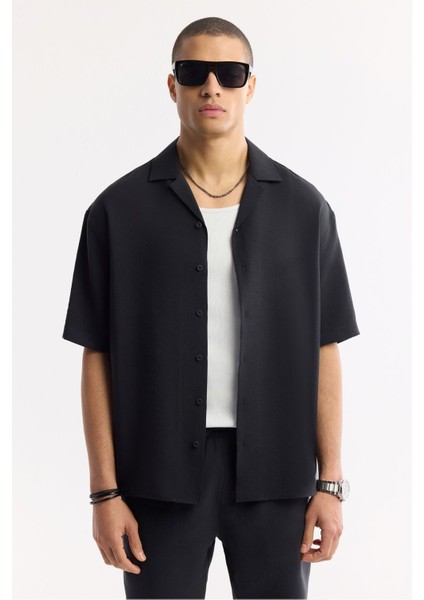 Erkek Siyah Oversize Fit Apaj Yaka Modal Karışımlı Kısa Kol Gömlek A51y2006 indirimleri