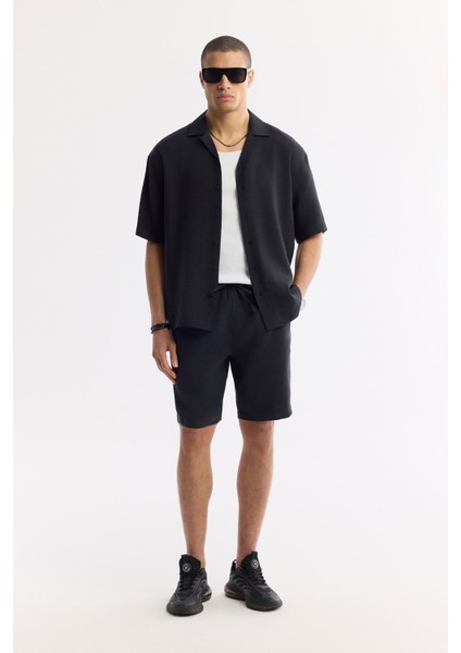 Erkek Siyah Oversize Fit Apaj Yaka Modal Karışımlı Kısa Kol Gömlek A51y2006