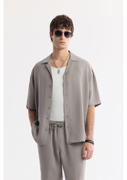 Erkek Nardo Oversize Fit Gri Apaj Yaka Modal Karışımlı Kısa Kol Gömlek A51y2006