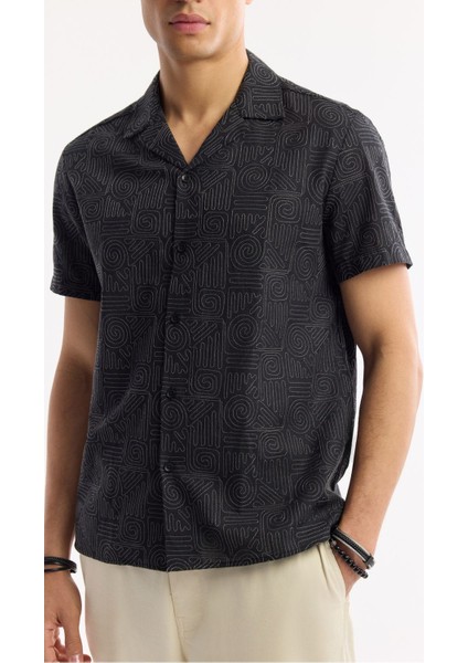 Erkek Siyah Apaj Yaka Desenli %100 Pamuk Kısa Kol Comfort Fit Gömlek A51Y2095 fiyatları