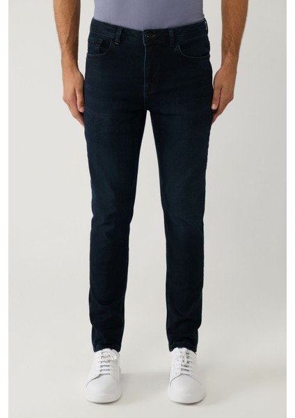 Erkek Koyu Lacivert Slim Fit Eskitme Yıkamalı Esnek Jean Pantolon B003525