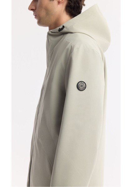 Erkek Açık Bej Comfort Fit Kapüşonlu Rüzgar Geçirmez Hafif Mont A51y6054