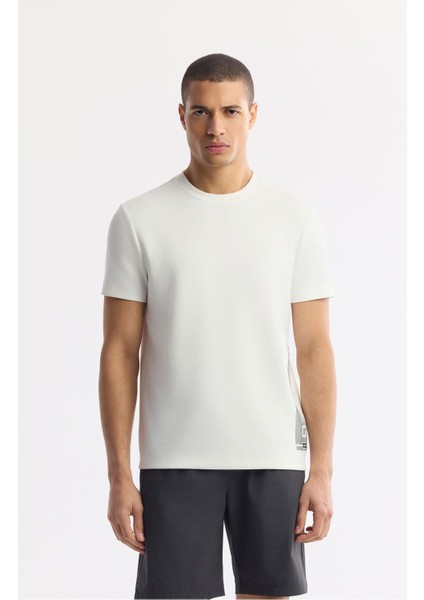 Erkek Beyaz Bisiklet Yaka Enjeksiyon Baskılı İnterlok T-Shirt A51Y1136