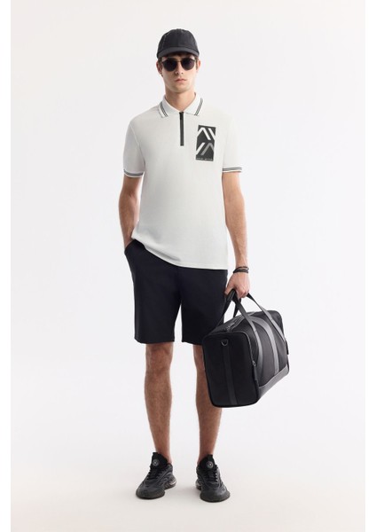 Erkek Beyaz Regular Fit Fermuarlı Polo Yaka Önü Enjeksiyon Baskılı T-shirt A51y1167