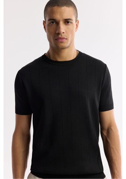 Erkek Siyah Regular Fit Bisiklet Yaka Boyuna Ajurlu Triko T-shirt A51Y5023