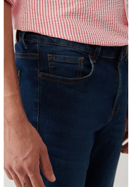 Erkek Koyu Mavi Skinny FitEskitme Yıkamalı Esnek Jean Pantolon B003510