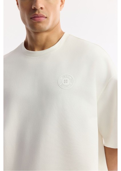 Erkek Ekru Bisiklet Yaka Oversize Aplike Baskı Detaylı 2'İplik T-Shirt A51Y1082 fiyatları