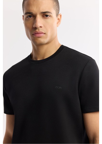 Erkek Siyah Bisiklet Yaka Sırt Ve Göğsü Logo Baskılı T-shirt B001040 fiyatları