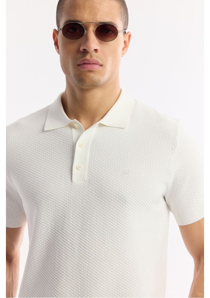 Erkek Ekru Regular Fit Polo Yaka Dokulu Triko T-shirt B005120 fiyatları