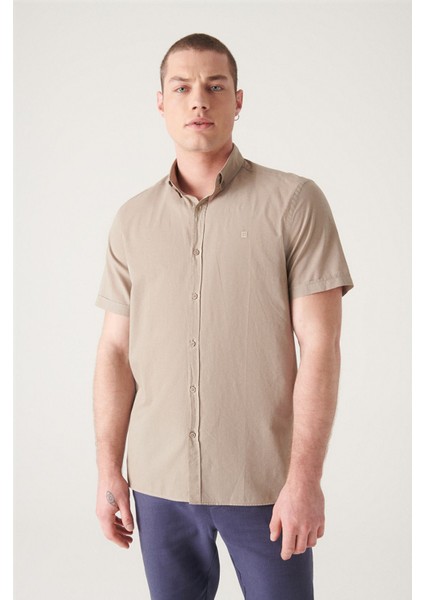 Erkek Vizon Düğmeli Yaka Pamuk İnce Kısa Kol Regular Fit Gömlek E002210 modelleri
