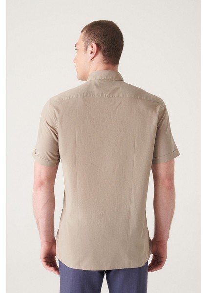 Erkek Vizon Düğmeli Yaka Pamuk İnce Kısa Kol Regular Fit Gömlek E002210 fırsatları