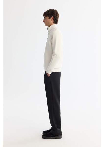 Erkek Beyaz Dik Yaka Fermuarlı 3 Iplik Şardonlu Sweatshirt E001020 modelleri
