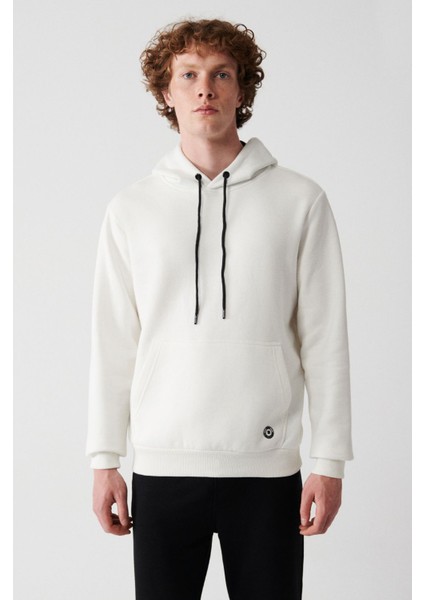 Erkek Beyaz Kapüşonlu 3 Iplik Şardonlu Pamuklu Sweatshirt E001018