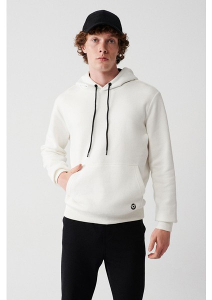 Erkek Beyaz Kapüşonlu 3 Iplik Şardonlu Pamuklu Sweatshirt E001018 modelleri