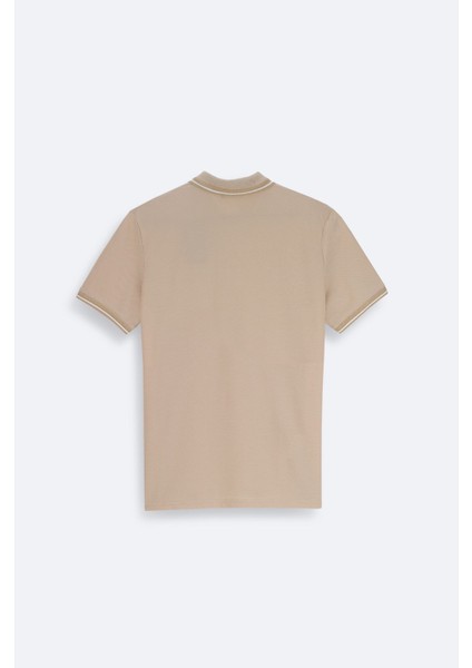 Erkek Bej Kıvrılmaz Yaka Cepli 2 Düğmeli Polo Yaka T-shirt E001031