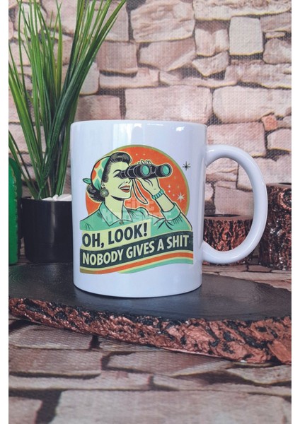 Look Nobody Gives A Shit Yazılı Komik Umursamaz Ifade Hediye Baskılı Kupa Bardak