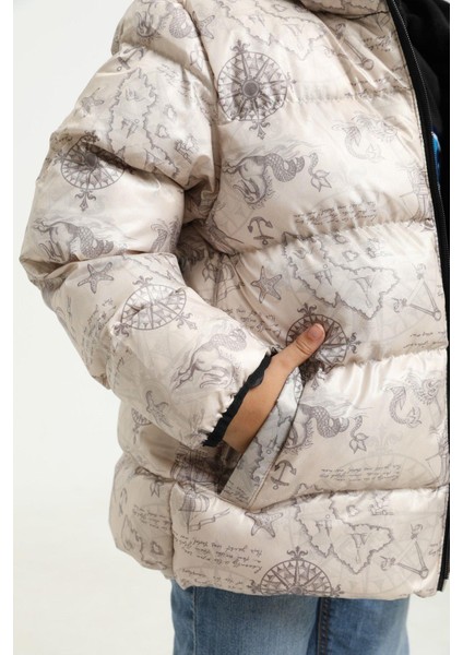 Erkek Çocuk Pusula Desen Polar Su ve Rüzgar Geçirmez Kapüşonlu Cepli Şişme Kışlık Mont modelleri