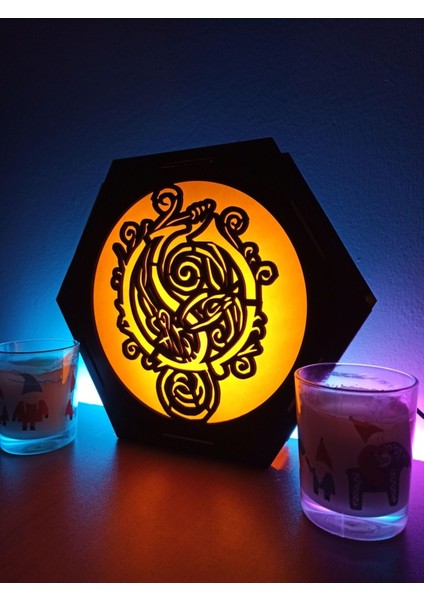 Şık Sarı Masaüstü Dekoratif Lamba, Ortamınıza Hoş Işık Katın fiyatları