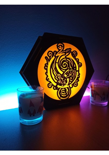 Şık Sarı Masaüstü Dekoratif Lamba, Ortamınıza Hoş Işık Katın modelleri