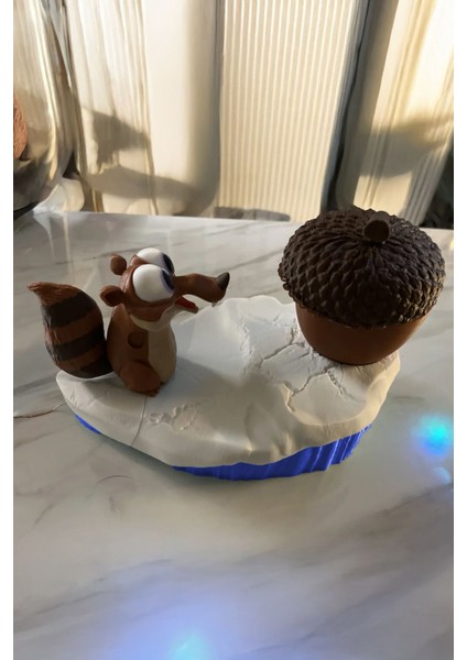 Renkli Buz Devri Temalı Dekoratif Gece Lambası, Şık ve Eğlenceli Tasarım fırsatları