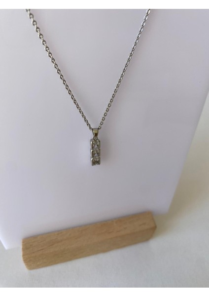Xuping Dikey Üç Taşlı Minimal Silver Kolye