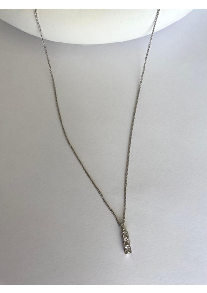 Xuping Dikey Üç Taşlı Minimal Silver Kolye fırsatları