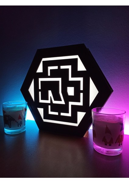 Beyaz Rammstein Temalı Masaüstü Dekoratif Lamba, Şık ve Modern Tasarım fiyatları