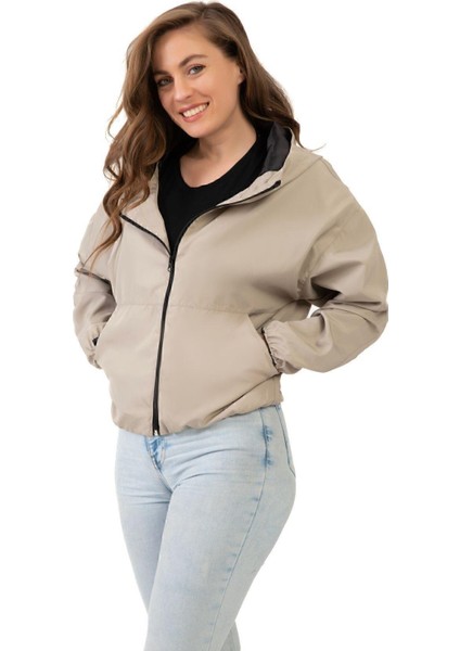 Spor Kadın Su Yeşili Kapüşonlu Su ve Rüzgar Geçirmez Oversize Yağmurluk - Rüzgarlık