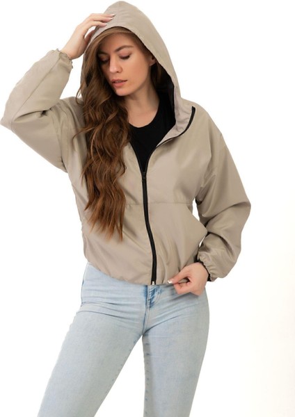 Spor Kadın Su Yeşili Kapüşonlu Su ve Rüzgar Geçirmez Oversize Yağmurluk - Rüzgarlık