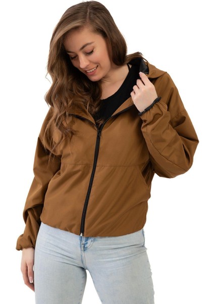 Spor Kadın Su Yeşili Kapüşonlu Su ve Rüzgar Geçirmez Oversize Yağmurluk - Rüzgarlık
