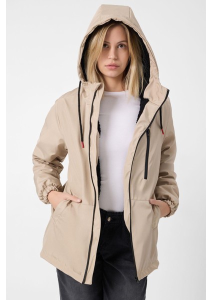 Spor Kadın Kürklü Su ve Rüzgar Geçirmez Kapüşonlu Mont Parka modelleri