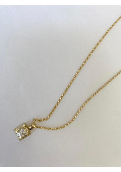 Xuping Minimal Kare Taş Detaylı Baget Gold Kolye fiyatları