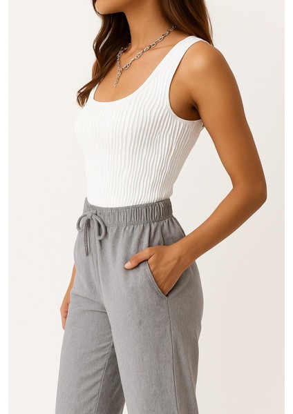 Kadın Pantolon – Yüksek Bel, Bağcıklı, Salaş Rahat Kalıp, Günlük ve Şık Kullanım fiyatları