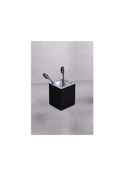 System Tezgah Üstü Mat Siyah-Krom Diş Fırçalığı 80X80 mm