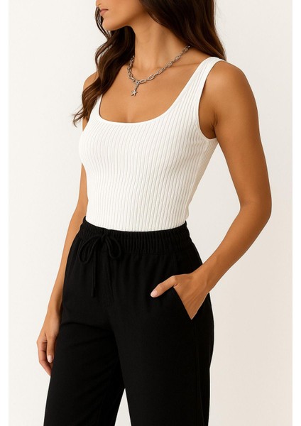 Kadın Pantolon – Yüksek Bel, Bağcıklı, Salaş Rahat Kalıp, Günlük ve Şık Kullanım fiyatları